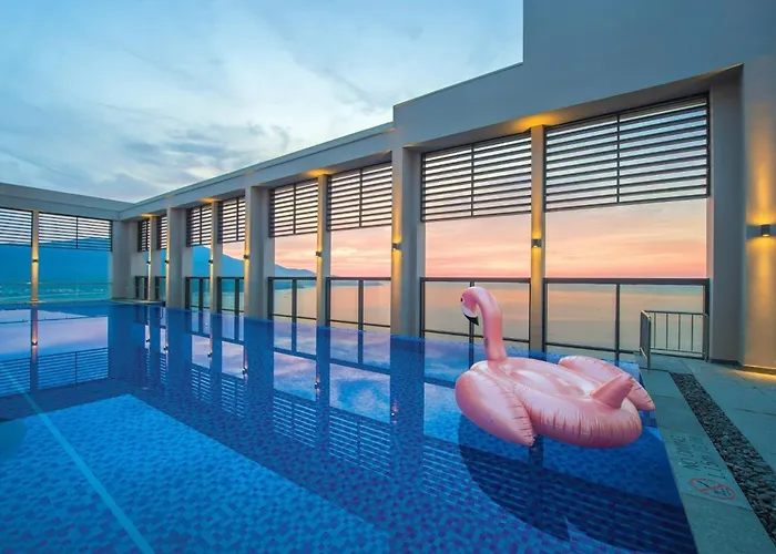 Luxurious Ocean View Suites - My Khe Beach Front - Hinata Apartment